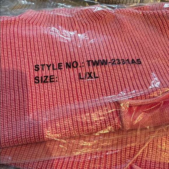 Zenana Outfitters Vibrant Pink Knit Sweater Vest 
S/M L/XL New in bag - Picture 13 of 14